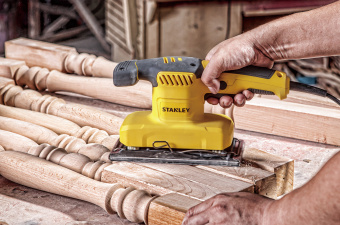 Виброшлифмашина STANLEY SS 28