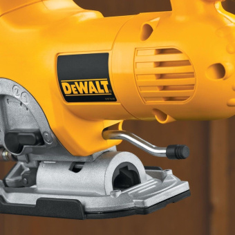 Лобзик DeWalt  DW 331KT-QS 
