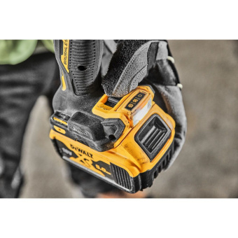 Шуруповерт DeWalt DCD 800P2T-QW 