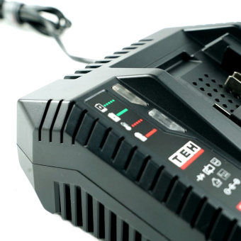 Зарядное устройство TEH FC01 20V (время заряда 30-90мин, тип крепления — слайдер, вес 0.22кг)