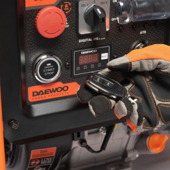 Генератор бензиновый DAEWOO GDA 7500DPLi-3 (6,5/6.0кВт, 420см3, 15л.с, эл.запуск,эл.диспл, 40л)