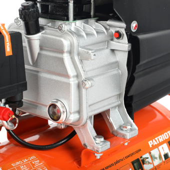 Компрессор PATRIOT EURO 24-240 К + набор пневмоинструмента КIТ 5В   525306366