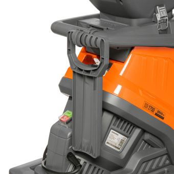 Измельчитель DAEWOO DSR 2750E (2500Вт, макс. диаметр веток 45мм, 3 ножа, 16кг)