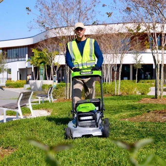 Газонокосилка аккум. Greenworks LM221S (82V, 56см, самоходн., без АКБ и ЗУ) 2519407