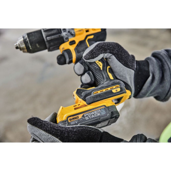 Шуруповерт DeWalt DCD 805E1T-QW 