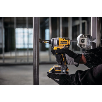 Шуруповерт DeWalt DCF 809D2T-XJ 