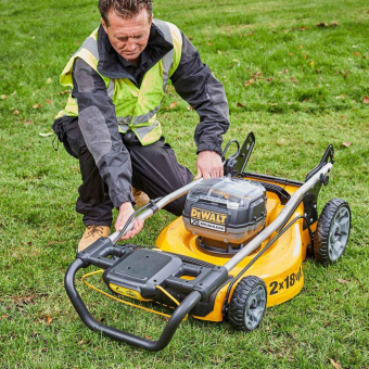 Газонокосилка акуумуляторная DeWalt DCMW564N-XJ  б/акк