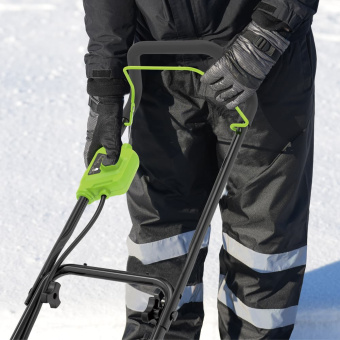Снегоуборщик аккумуляторный Greenworks 2603607UG, 40V, 40 см, 1хАКБ 5 Ач и ЗУ