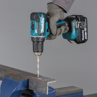 Шуруповерт аккумуляторный Makita DDF485RAJ 