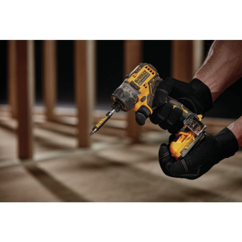 Шуруповерт DeWalt DCF 601 D2-QW