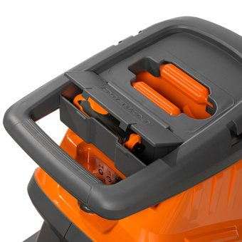 Измельчитель DAEWOO DSR 2750E (2500Вт, макс. диаметр веток 45мм, 3 ножа, 16кг)