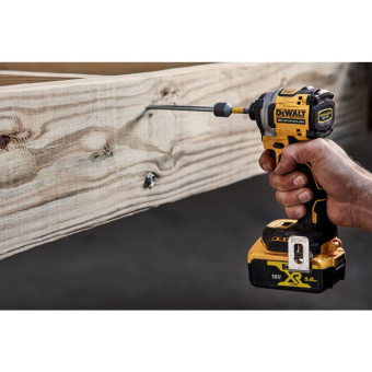 Шуруповерт DeWalt DCF 850 N-XJ