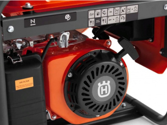 Бензогенератор HUSQVARNA G 3200 P