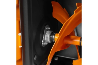 Бензиновый снегоуборщик DAEWOO S 6060 с шипов. колесами